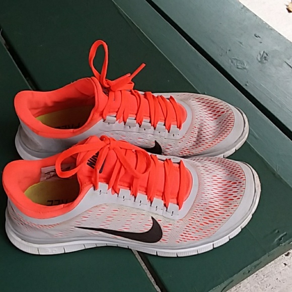 Nike Shoes - NIKE FREE 3.O WOMAN'S SIZE 10 SNEAKERS
